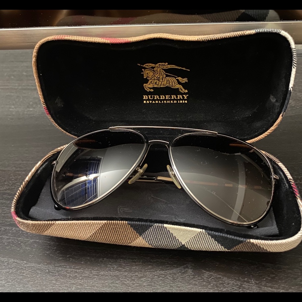 Burberry aviators